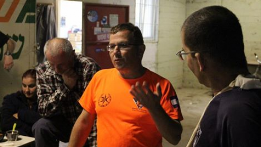 צילום: יחל מתנדב יחל"צ מגילות בין הנבחרים להדליק משואה