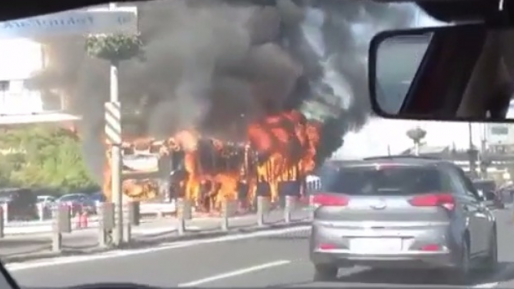 טורקיה: פצועים בפיצוץ ושריפת אוטובוס במרכז איסטנבול – הנסיבות נבדקות