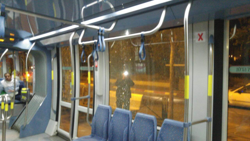 צילום: חדשות 0404 פיגוע אבנים: נזק לרכבת הקלה שחלפה בשועפט