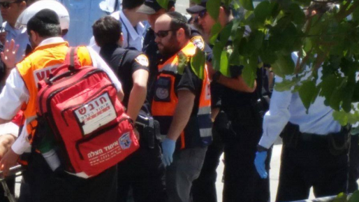 צילום: דוברות איחוד הצלה פצוע קשה בתאונת דרכים ביישוב חשמונאים