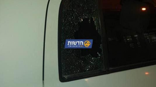 צילום: חדשות 0404 נזק בפיגוע אבנים לעבר כלי רכב מדרום לשילה