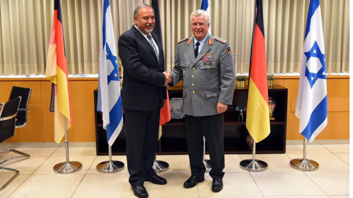 צילום: אריאל חרמוני, משרד הביטחון השר ליברמן נפגש עם רמטכ״ל צבא גרמניה