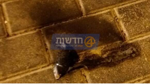 צילום: חדשות 0404 בקבוק תבערה הושלך לעבר ניידת משטרה בסילוואן והתלקח
