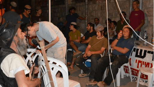 צילום: חדשות 0404 מחאת נוער יו"ש: מאות ביקרו במאהל המחאה