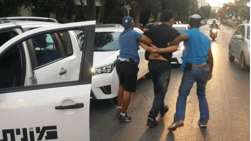 צילום: דוברות המשטרה שני תושבי ת"א נעצרו בחשד לעוקץ קשישים ובעלי מוגבלויות