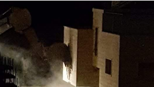 צילום: תקשורת ערבית כוחותינו הרסו בתי המחבלים שביצעו את הפיגוע בשרונה