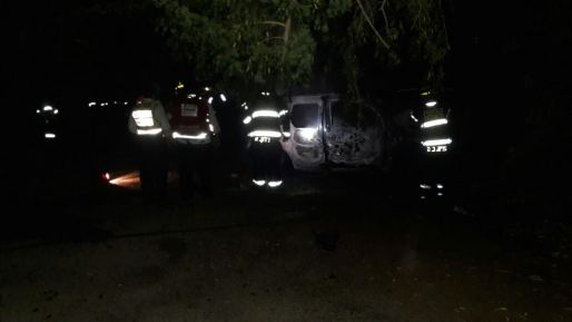 צילום: דוברות איחוד הצלה שני כלי רכב עלו באש בקריית מוצקין – הרקע לאירוע פלילי