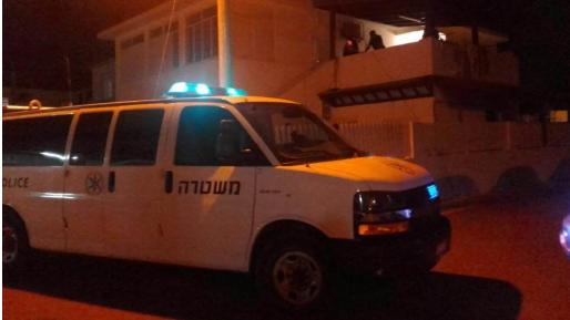 צילום: חופי ברנס נזק לניידת בפיגוע אבנים שביצעו ערבים בירושלים