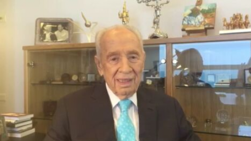 צילום: פייסבוק שמעון פרס מצבו של פרס מוסיף להיות קשה. פרופ׳ ולדן: ״הוא מגיב וקשוב״