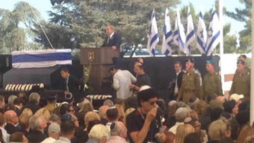 צילום: שלמה מור נתניהו ספד לפרס: "הכה שורש במולדת ואחז בחרב דוד כדי להגן עליה"