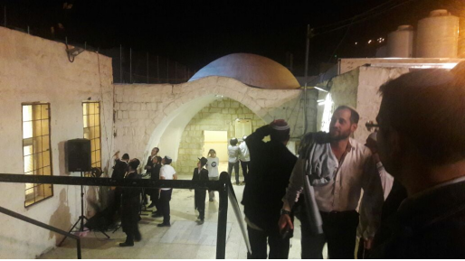 צילום: שילה לנגרמן הלילה נערכה תפילה בקבר יוסף בשכם