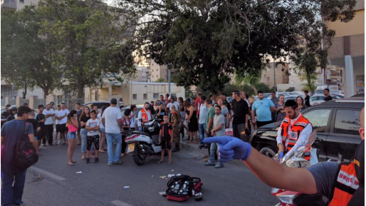 צילום: איחוד הצלה שני הולכי רגל נפצעו באורח בינוני מפגיעת רכב בקריית אתא