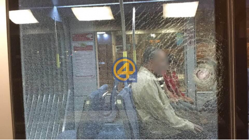 צילום: 0404 יום שני ברציפות: נזק לרכבת הקלה בפיגוע אבנים בירושלים – שישה ערבים נעצרו