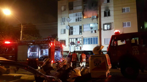 צילום: איחוד הצלה אדם נספה בשריפה שפרצה בבניין מגורים בתל אביב