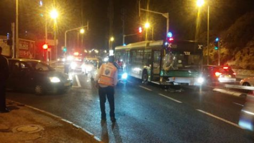 רוכב קטנוע נפצע בתאונה בכביש דורי בחיפה