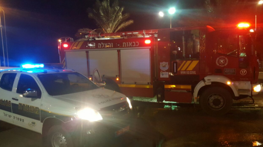 צילום: דוברות המשטרה יבניאל: בן 17 הצית רכב תפעולי שחנה סמוך לבית – הבית נשרף