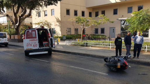צילום: חגי נתני, מד הולך רגל כבן 50 נפגע מאופנוע באורח קשה בתל אביב