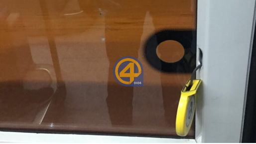 צילום: 0404 נזק לרכבת הקלה בפיגוע אבנים שביצעו ערבים סמוך לשועפט