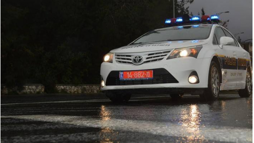 צילום: דוברות המשטרה שני שוטרים נעצרו בחשד לעבירות שוד וסחיטה באיומים