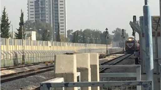 צילום: אבירם אלמלייח הולך רגל נהרג מפגיעת רכבת במוצקין – התנועה עוכבה כ-45 דקות