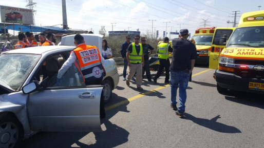 צילום: תיעוד מבצעי מד הרוגה ופצוע קשה בתאונה ליד גן יבנה