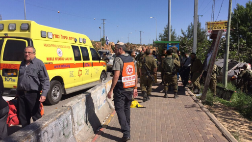 צילום: דוברות מד''א צעיר נהרג וצעיר נוסף נפצע בפיגוע דריסה בצומת עפרה