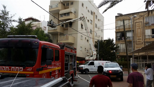 צילום: דוברות מד''א מבוגר נספה בשריפה בדירה בפתח תקווה