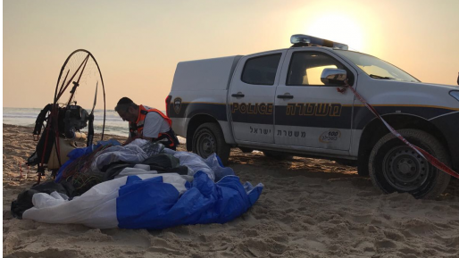 צילום: דוברות המשטרה צעיר נהרג בהתרסקות טרקטורון מעופף בחוף באשקלון
