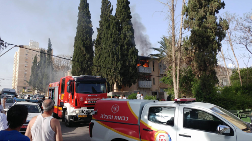 צילום: רום דנן שריפה פרצה בדירה בבאר שבע – נזק כבד במקום