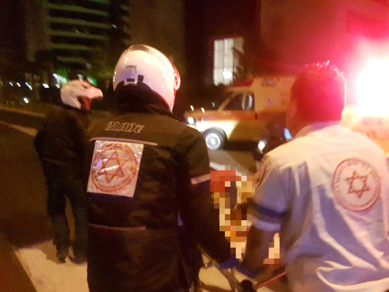 צילום: שלומי מרצ'ביאק, תיעוד מבצעי מד רוכבת אופנוע נפצעה קשה מפגיעת רכב בנתניה