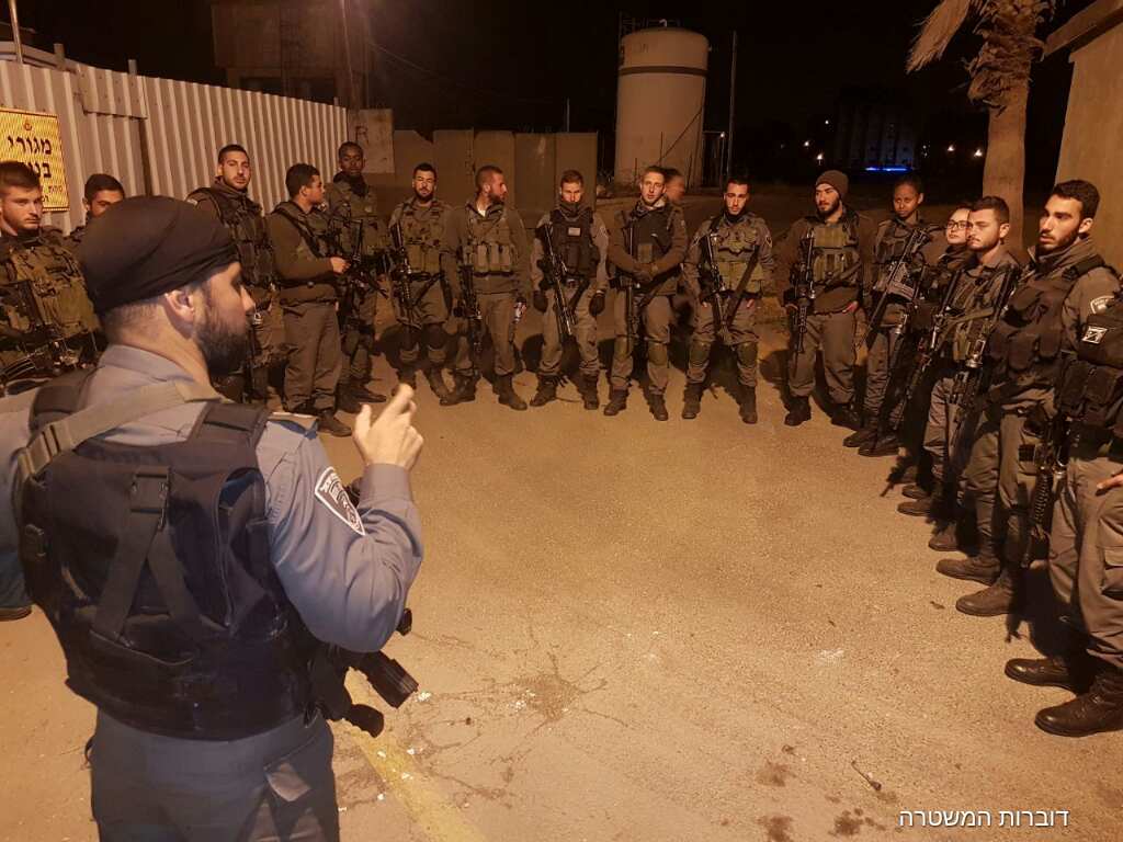 צילום: דוברות המשטרה נעצרו 6 מפגעים ערבים שהשליכו אבנים לעבר כוחותינו
