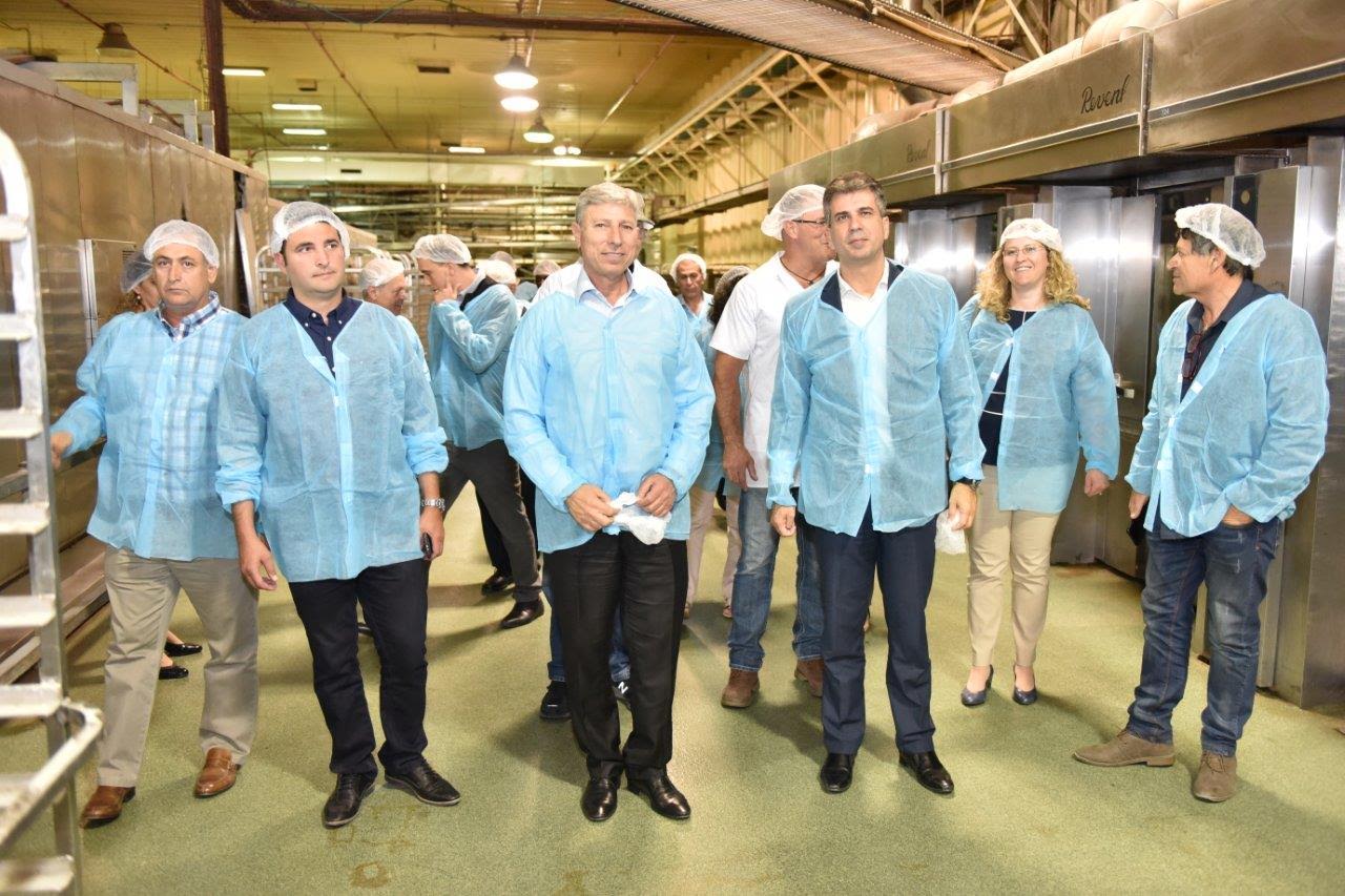 צילום: עיריית קריית אתא שר הכלכלה בקריית אתא: "ראש העיר השכיל להשתמש במשאבים ולשדרג את העיר ברמה הלאומית"