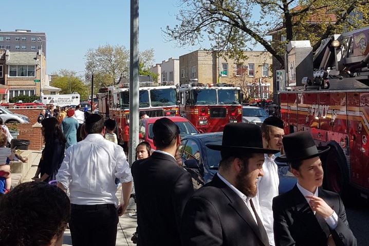 צילום: דוד קגנוף, חדשות 0404 שריפה פרצה בבית בבעלות יהודית בניו-יורק