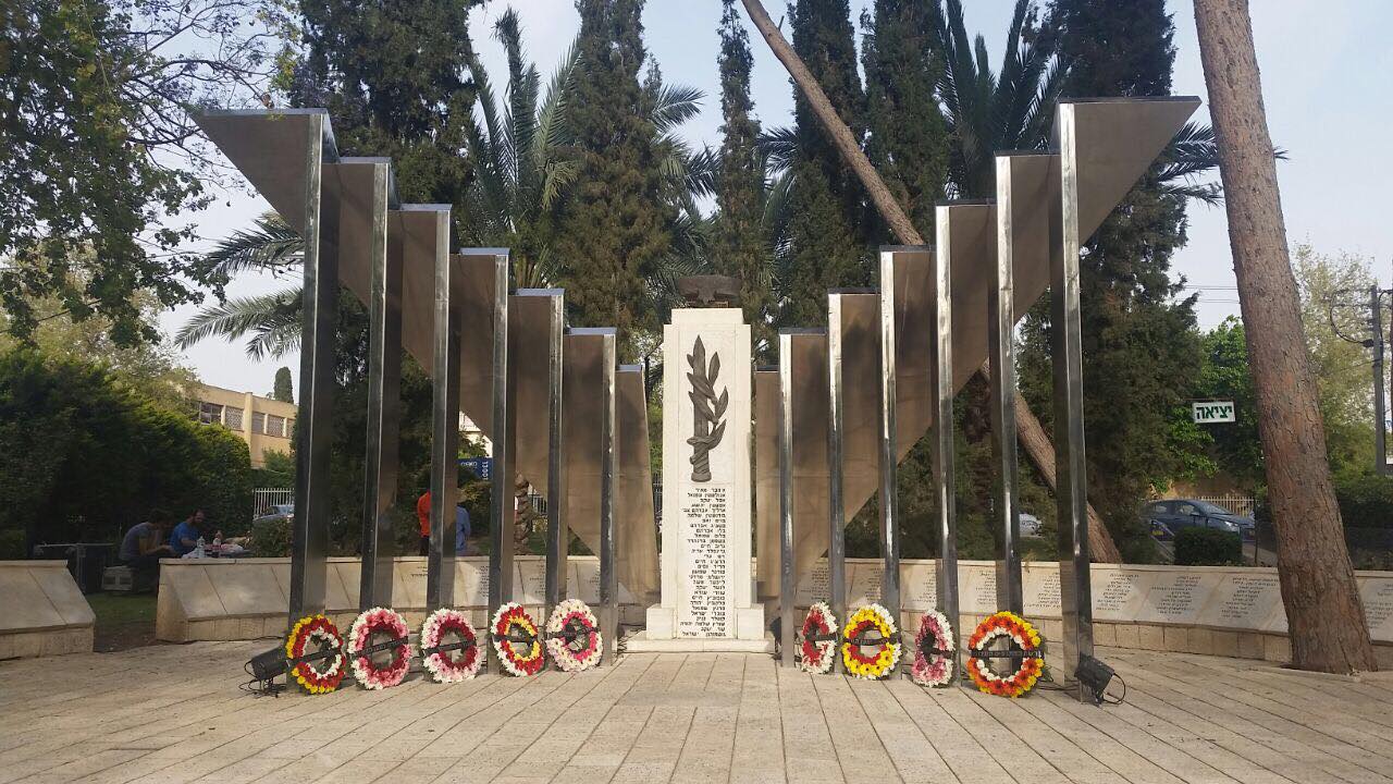 צילום: משתלת דוד פנייה לח"כים: חוקקו חוק איסור הפרעה ופגיעה בכבוד יום הזיכרון