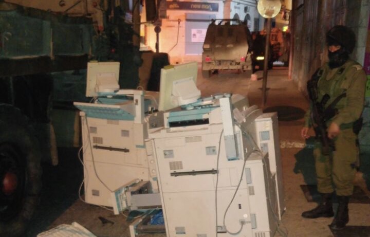 כוחותינו פשטו על בית דפוס ששימש להסתה, נסגר בעבר ולאחרונה שב לפעול