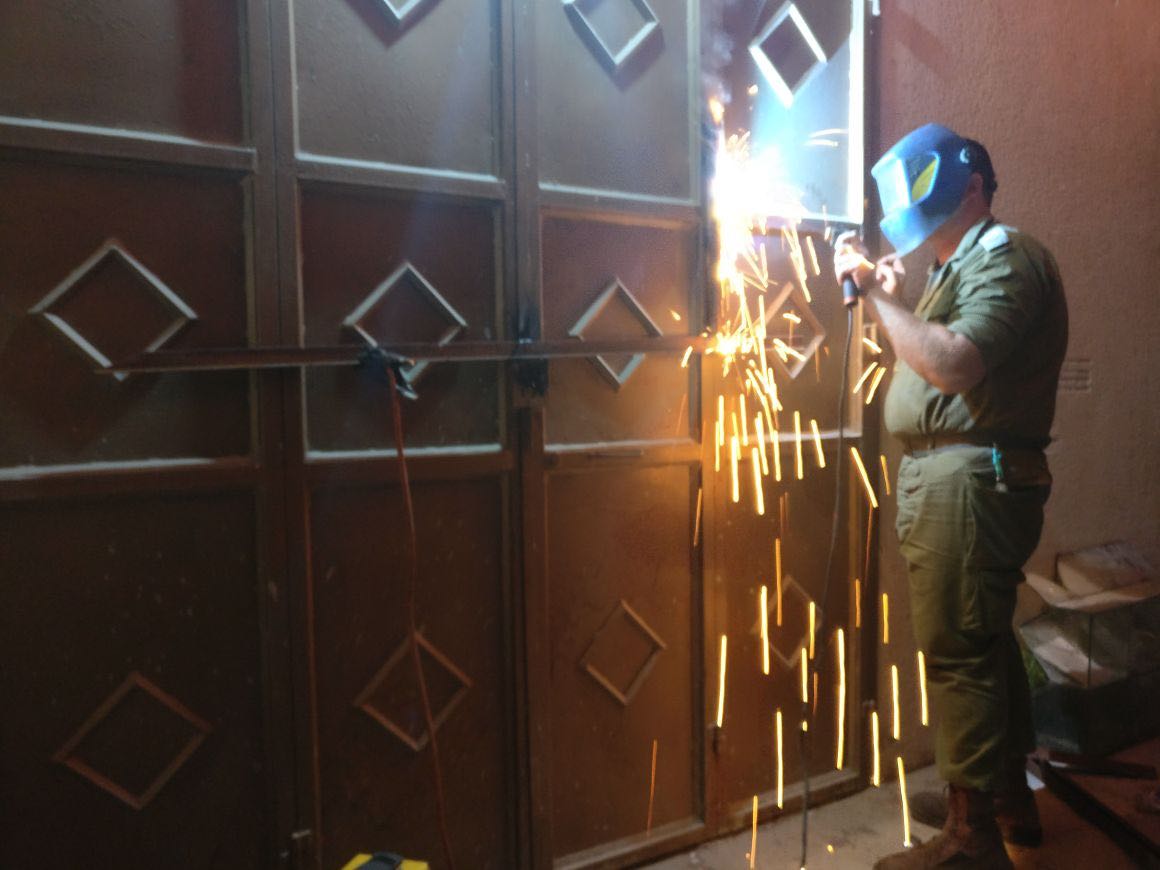 צילום: דובר צה''ל כוחותינו אטמו חנות אשר שימשה מקום מפגש לתכנון פיגועי טרור