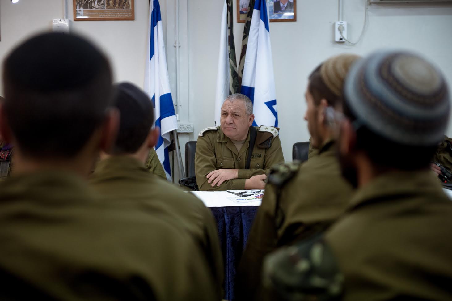 צילום: דובר צה הרמטכ"ל ביקר בגדוד נצח יהודה: "לפעול ביד קשה נגד כל מפעילי אלימות כלפי חיילים"
