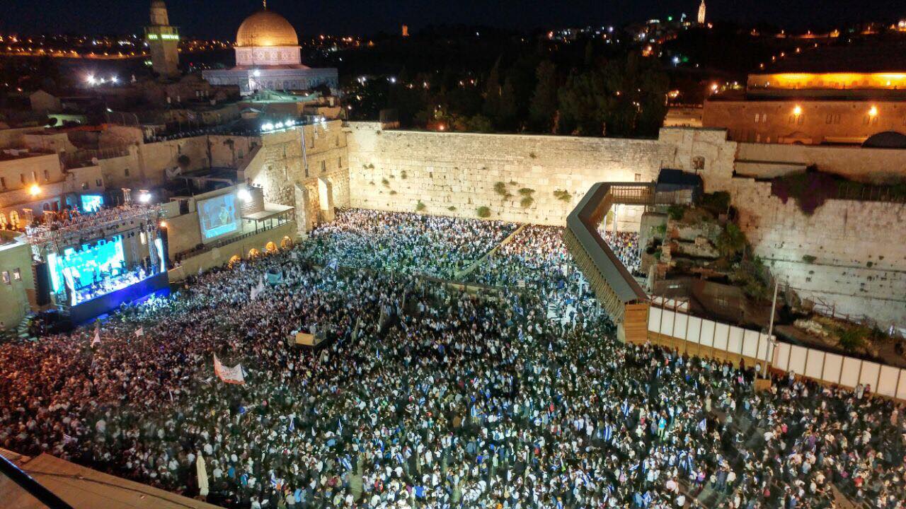 צילום: ארנון בוסאני בנט על העברת חוק שיריון ירושלים: ״הר הזיתים, העיר העתיקה, הר הבית ועיר דוד יישארו בידנו לעד״