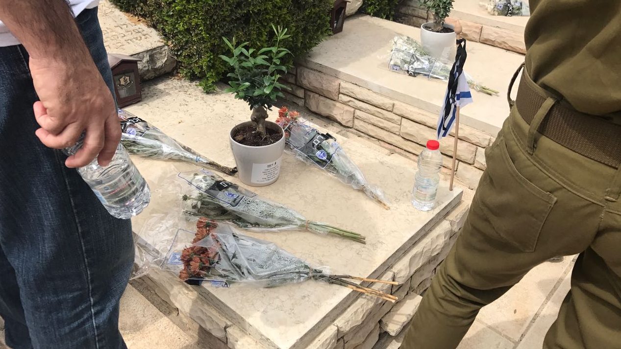 צילום: 0404 ערב יום הזיכרון | מספרם של חללי מערכות ישראל – 23,928