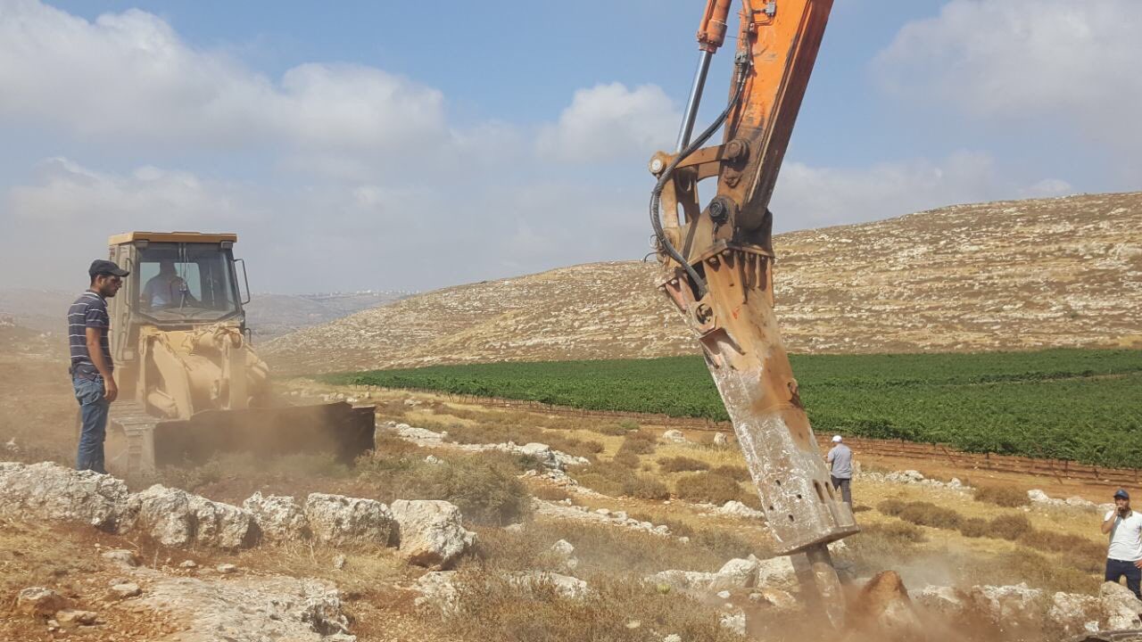 צילום: טוויטר ראש הממשלה החלו העבודות להקמת היישוב למגורשי עמונה. נתניהו: "יש לי הזכות לבנות יישוב חדש ביהודה ושומרון"