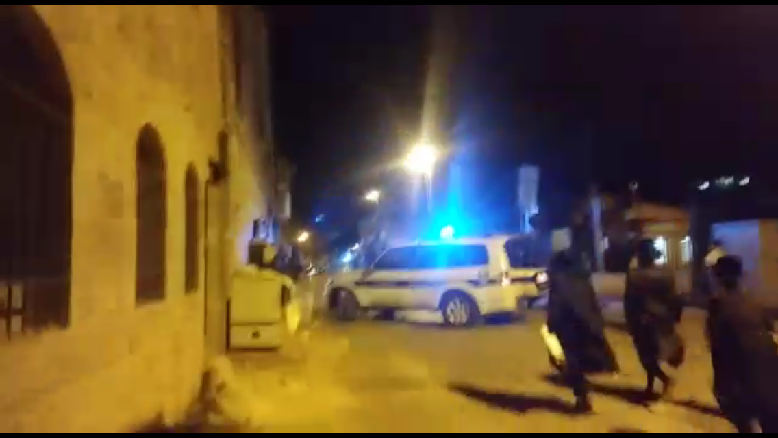 צילום: Moshe blau נעצר חשוד בהשלכת אבנים לעבר ניידת משטרה וגרימת נזק