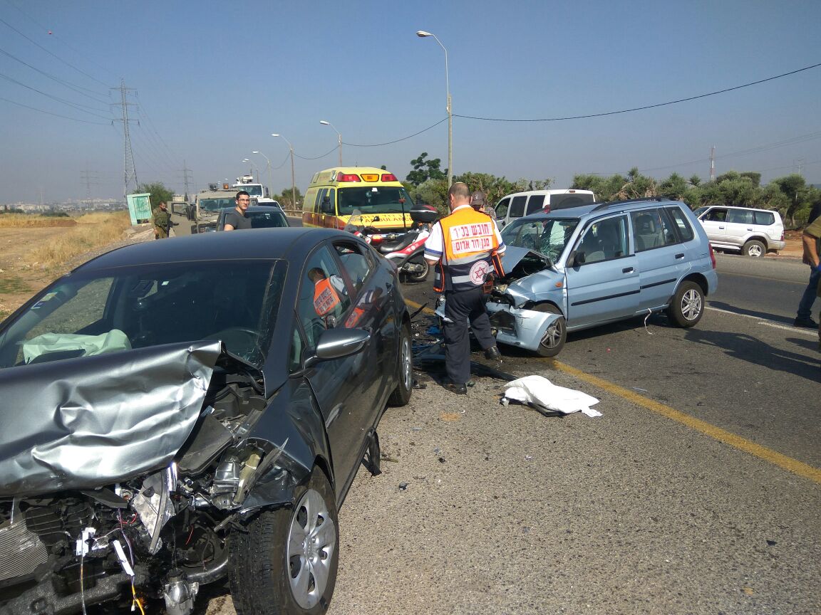 צילום: דוברות מד''א שני פצועים בתאונת דרכים בכביש 55
