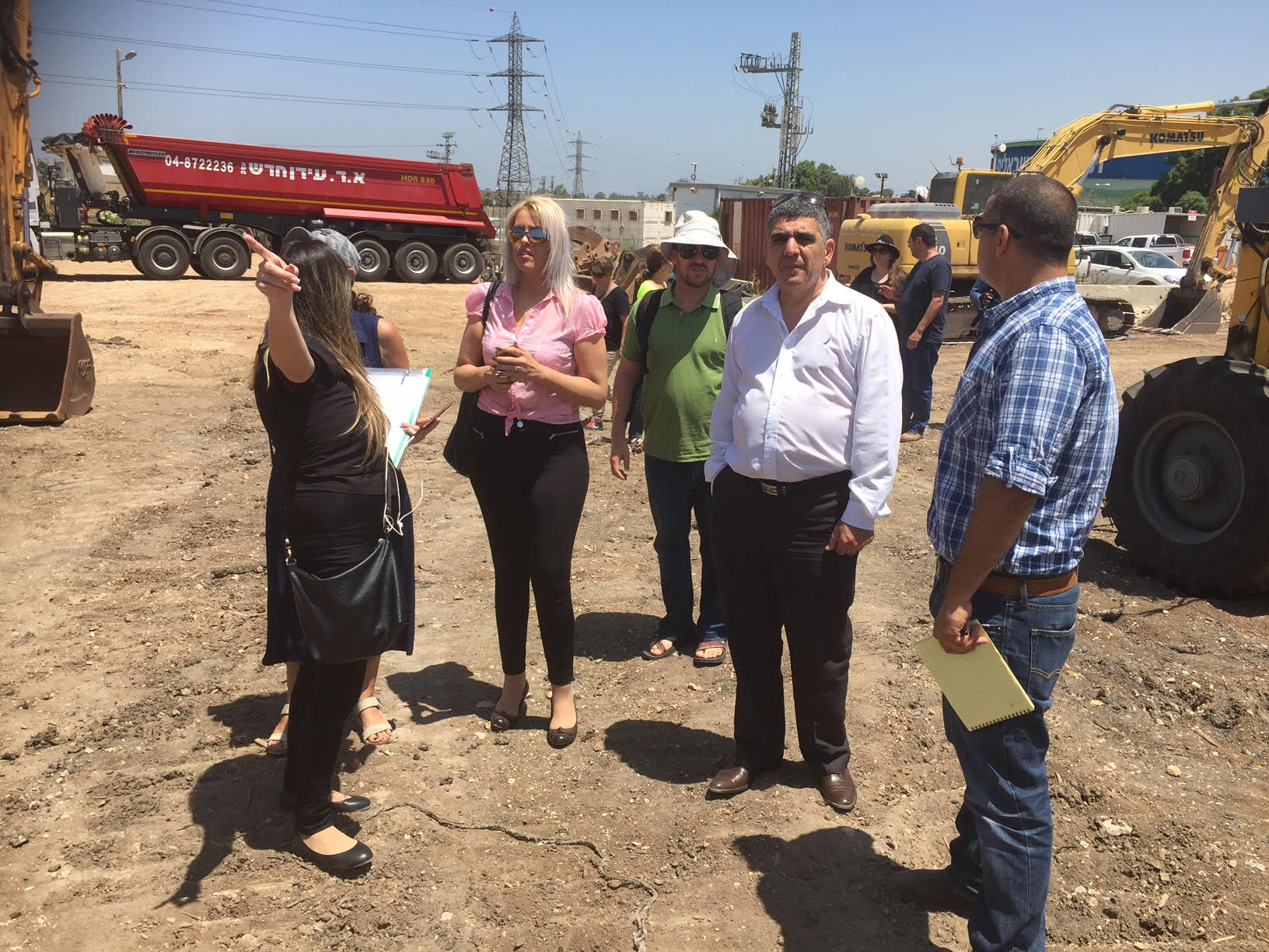 צילום: המשרד להגנת הסביבה לראשונה: ח"כ ירון מזוז קיים סיור בשיתוף פעולה עם פעילי ארגונים ירוקים במפרץ חיפה