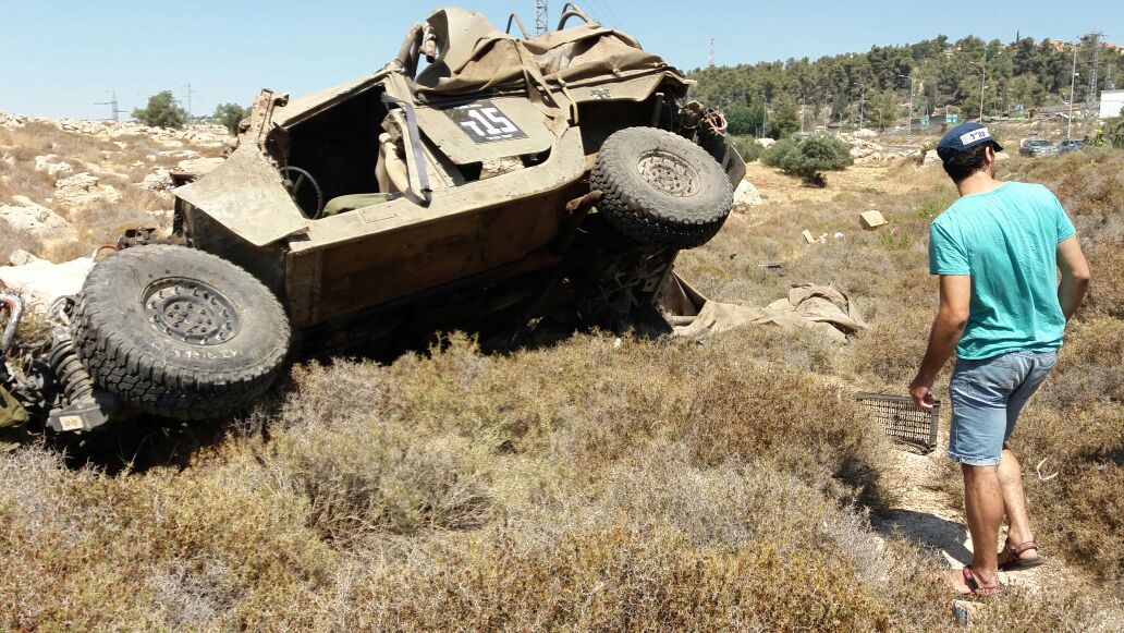 צילום: ביטחון תלם שני חיילי צה"ל נפצעו בהתהפכות רכב צבאי בדרום הארץ
