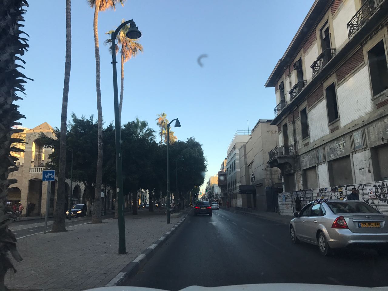 צילום: 0404 נעצרו חמישה ערבים שהציתו פחי אשפה ביפו