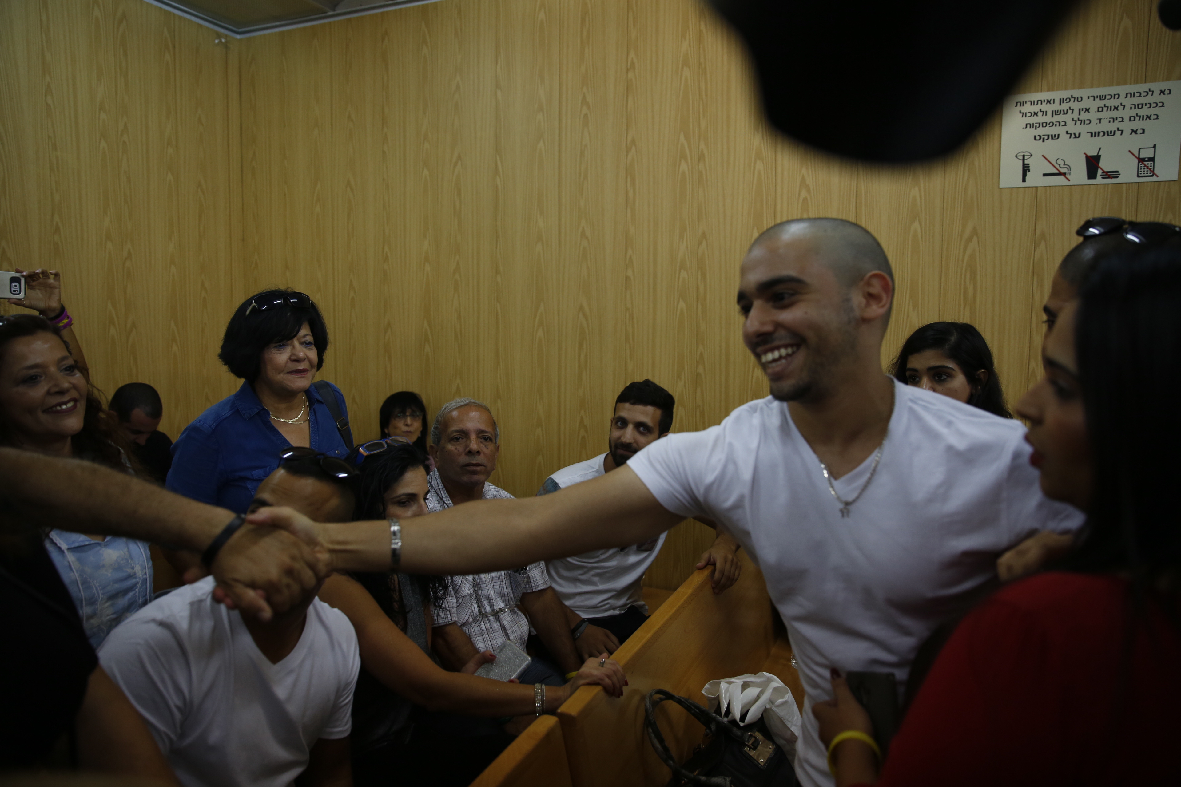 צילום: תומר אפלבאום אמו של אזריה פרצה בבכי קורע לב. השופט: "צאי החוצה להרגע"