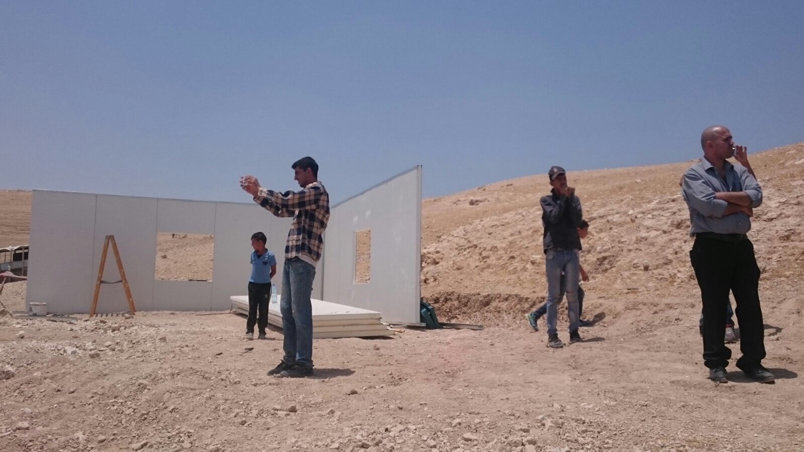 צילום: פורום עוטף ירושלים סוכל ניסיון להקמת מבנים ערביים בלתי חוקיים במימון האיחוד האירופי – המבנים נהרסו