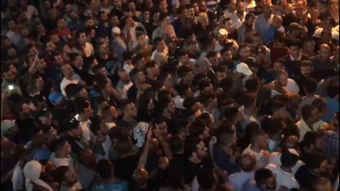 צילום: שלמה מור עשרות ערבים התפרעו בירושלים וזרקו בקבוקים ואבנים לעבר כוחותינו