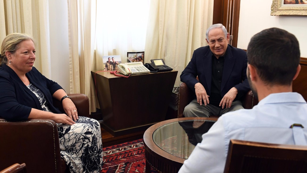 המאבטח שנדקר ע"י מחבל בשגרירות בירדן, שוחרר לביתו מבית החולים