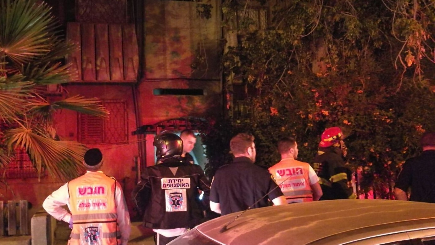 צילום: דוברות איחוד הצלה 8 פצועים בינהם ילדים בשריפה שפרצה בדירה בבאר שבע